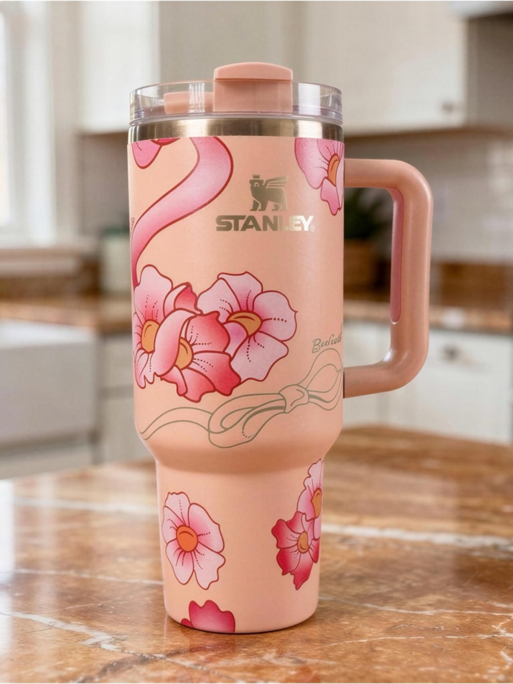Stanley x Barbie 40.Oz Peachy ‘N Cream Design Tumbler - Picture 2 of 8